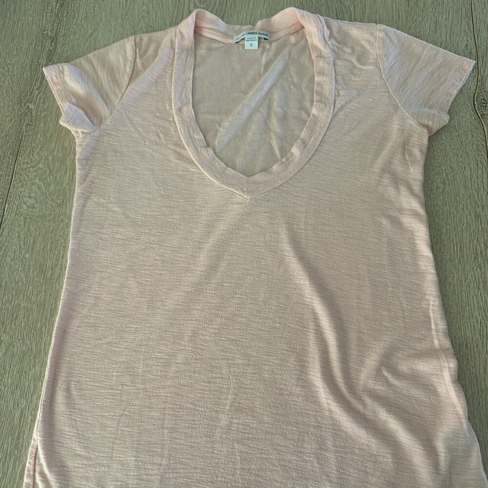 James Perse Deep V-neck Short Sleeved Tee in Peach, Size XS